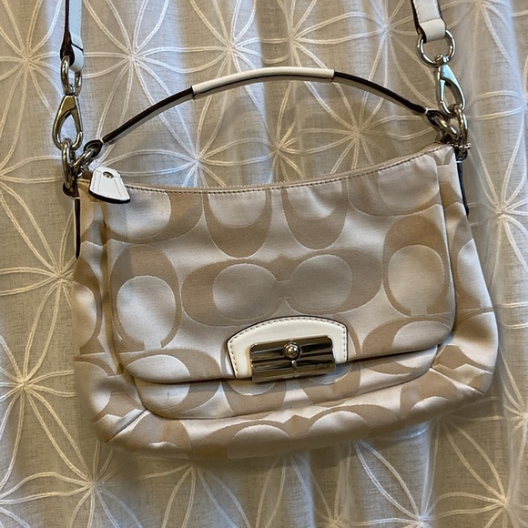 Coach Purse - Picture 13 of 13